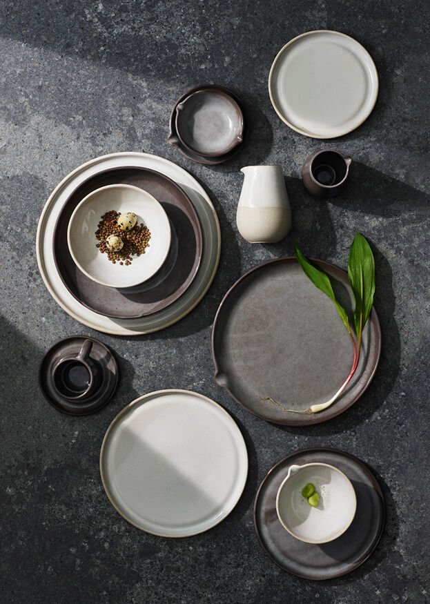 OG1017170 Gembrook Gray Bowl With Spout 12.7cm 35.5cl (5in 12 1-2oz) 03